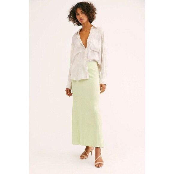 NEW FREE PEOPLE Sz L SHINE BRIGHT RIBBED MAXI SWEATER SKIRT IN SWEET GRASS - Picture 1 of 3